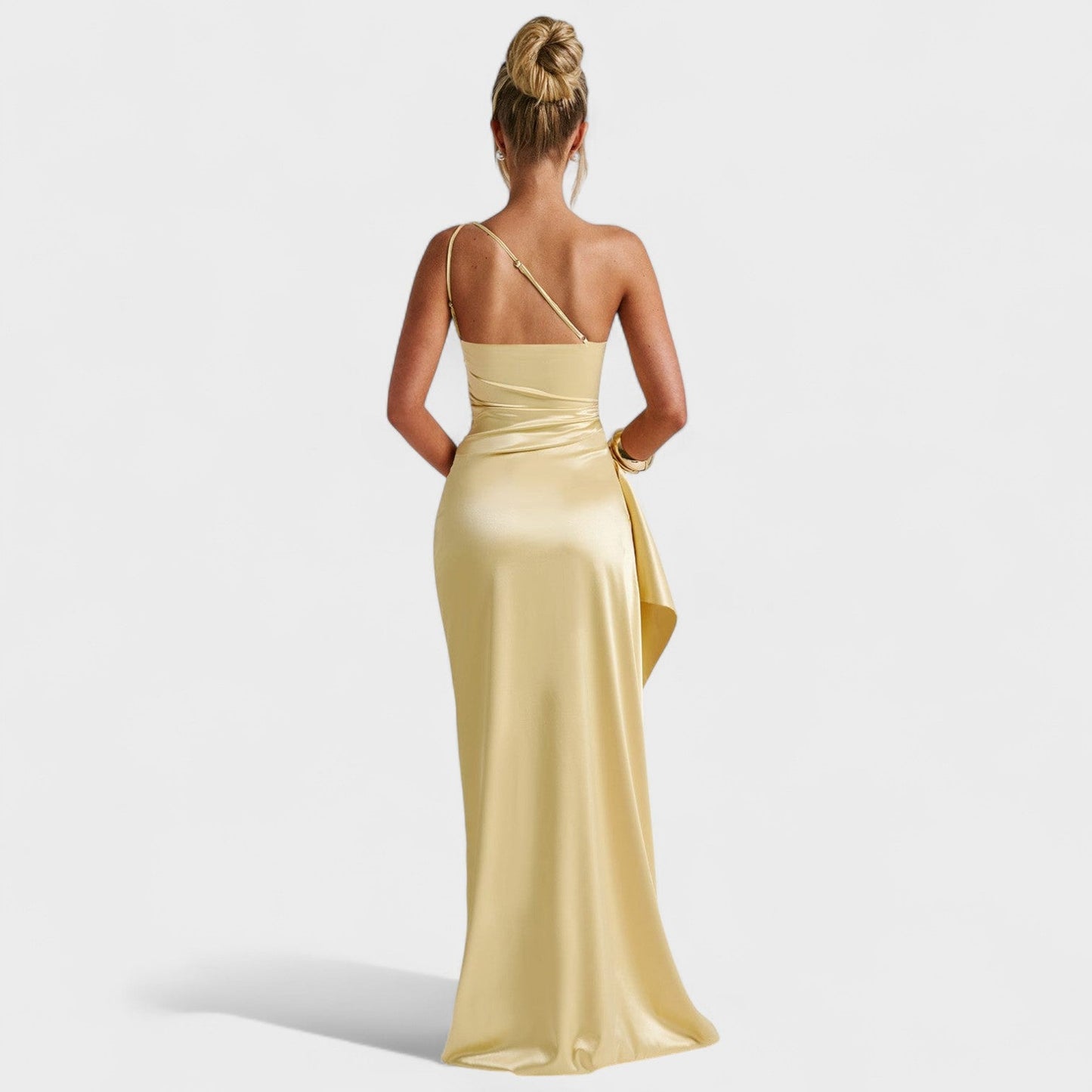 Ariel – Asymmetrisches Satin-Kleid in Limettengrün