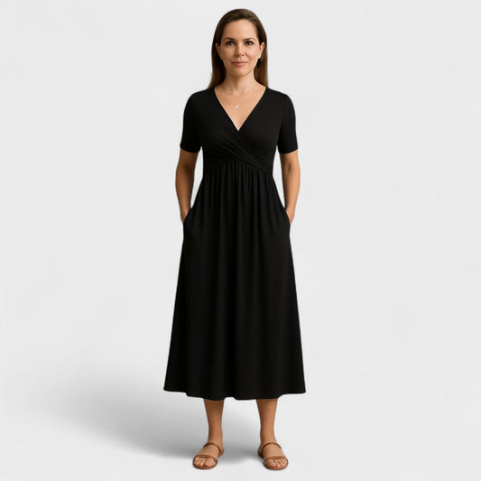 Clara – Kleid mit sanfter Linienführung